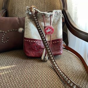 Running Roan purse only used a couple of times.